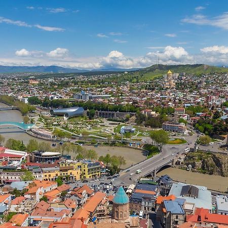 Hotel Caucasus Tbilisi Buitenkant foto