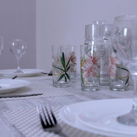Hotel Caucasus Tbilisi Buitenkant foto