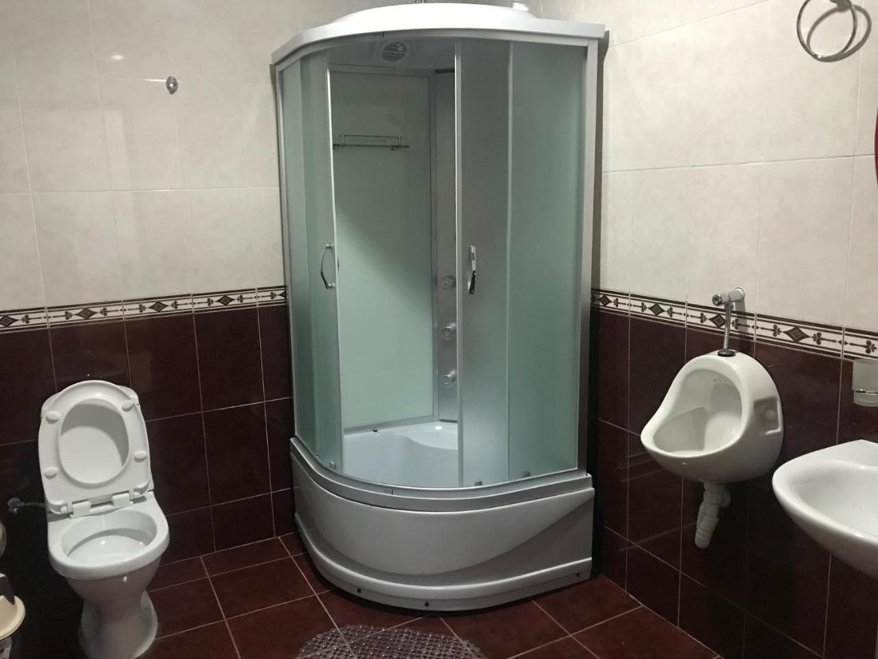 Hotel Caucasus Tbilisi Buitenkant foto