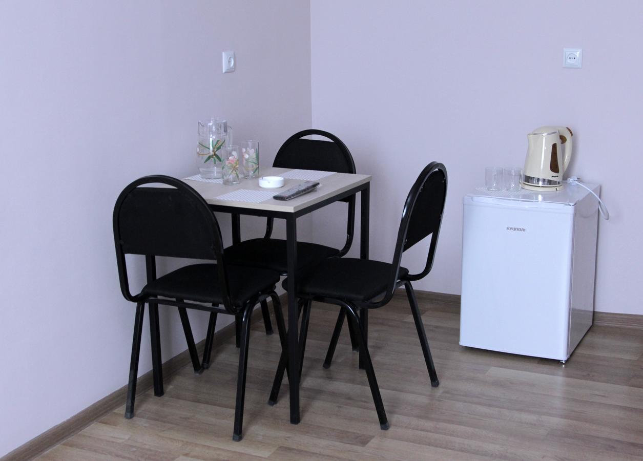 Hotel Caucasus Tbilisi Buitenkant foto