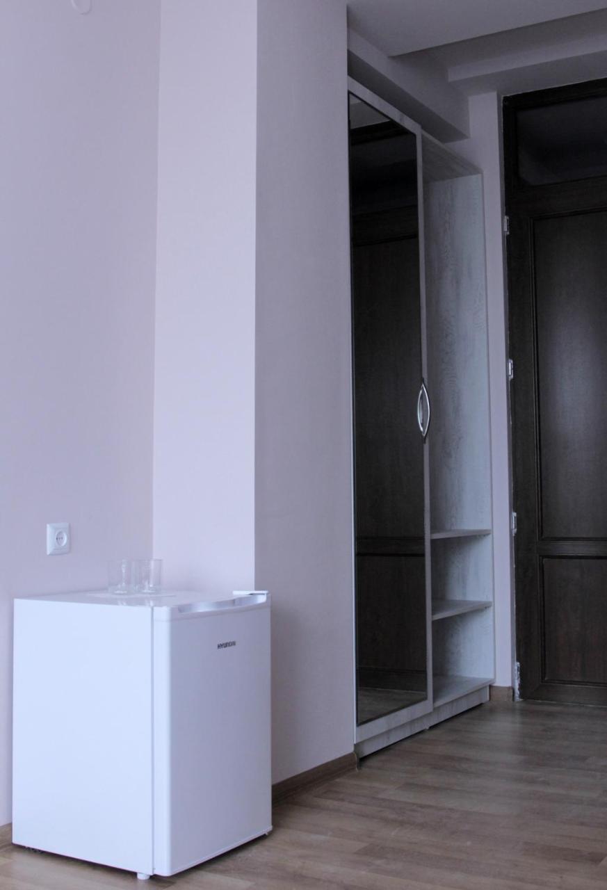 Hotel Caucasus Tbilisi Buitenkant foto