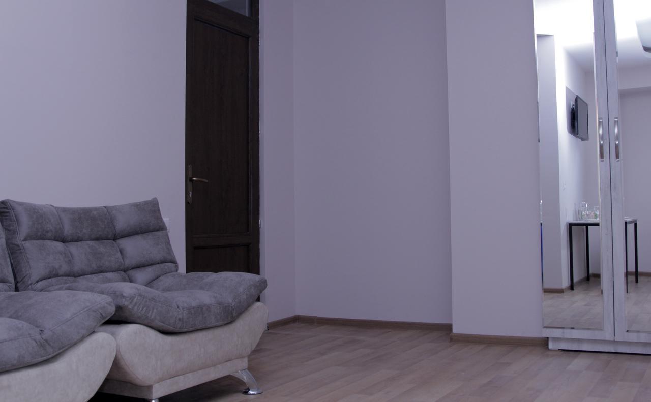 Hotel Caucasus Tbilisi Buitenkant foto