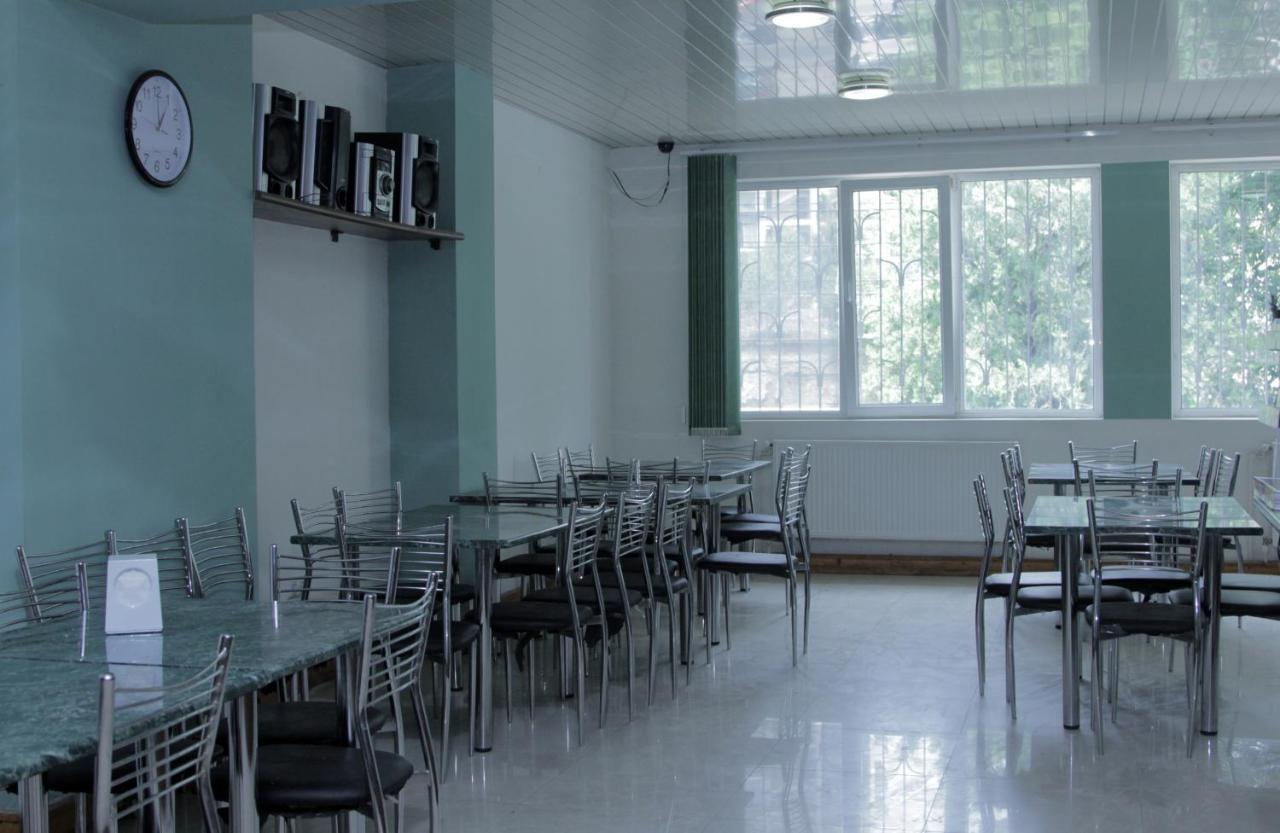 Hotel Caucasus Tbilisi Buitenkant foto