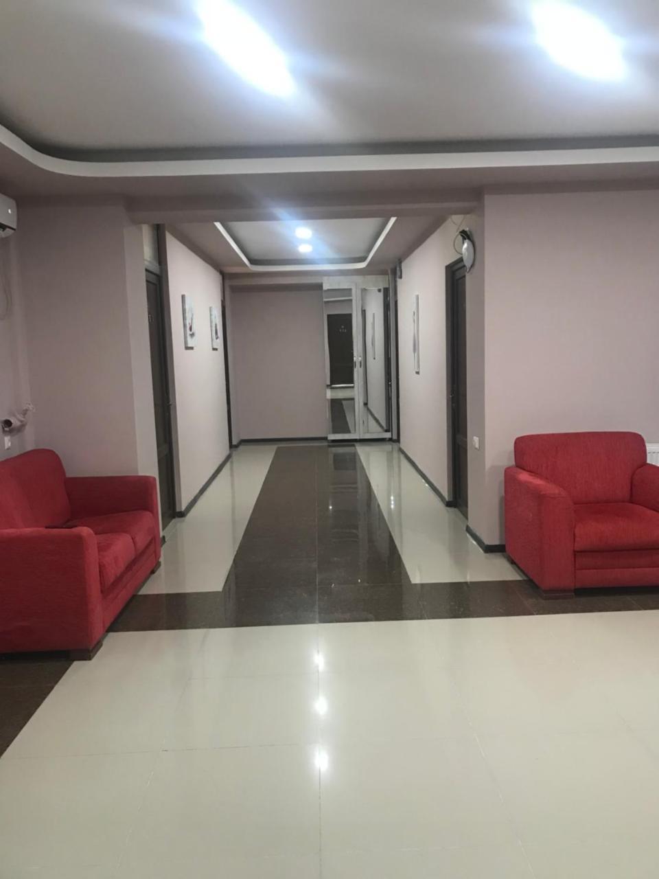Hotel Caucasus Tbilisi Buitenkant foto
